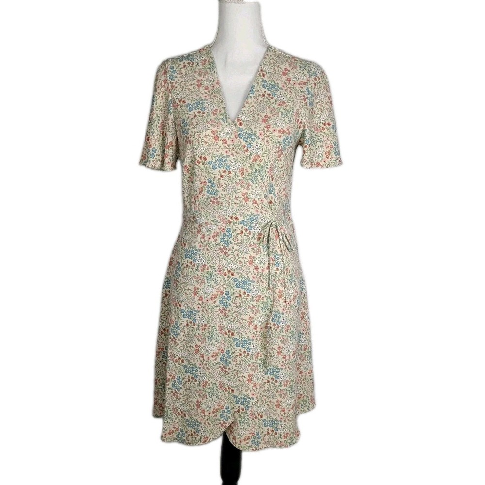 Monteau Los Angeles Women's  Multicolor Floral Wrap‎ Dress Size M